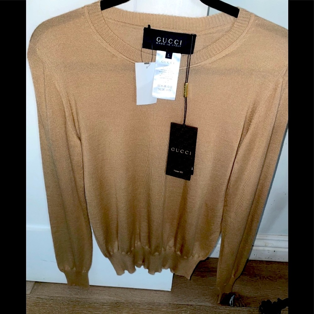 Gorgeous authentic GUCCI silk sweater camel color